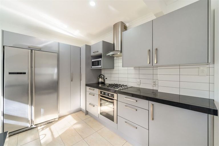 Photo of property in 1 Moeraki Road, Maoribank, Upper Hutt, 5018