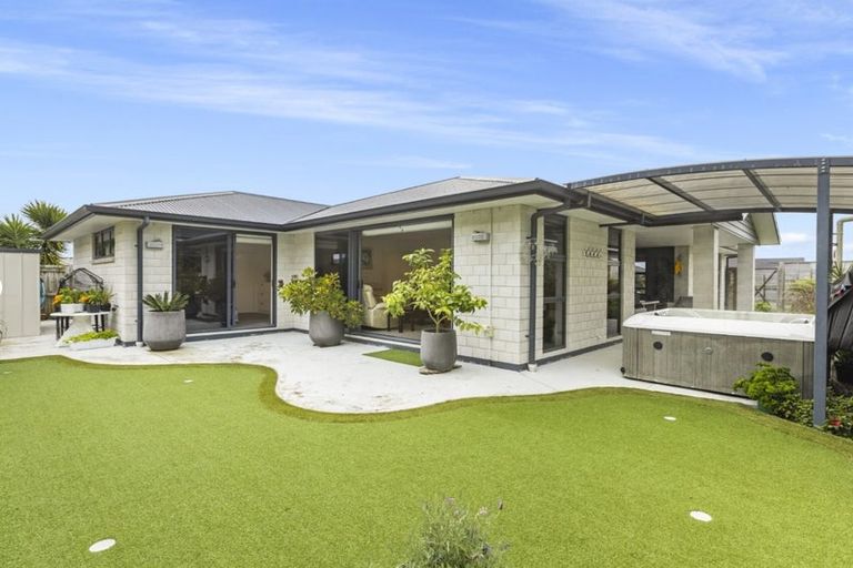 Photo of property in 105 Penetaka Heights, Pyes Pa, Tauranga, 3112