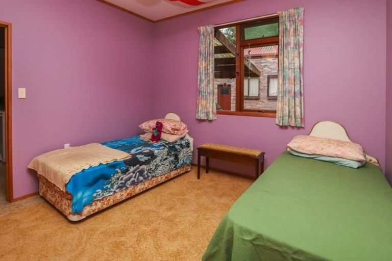 Photo of property in 10 Totara Grove, Hillcrest, Auckland, 0627