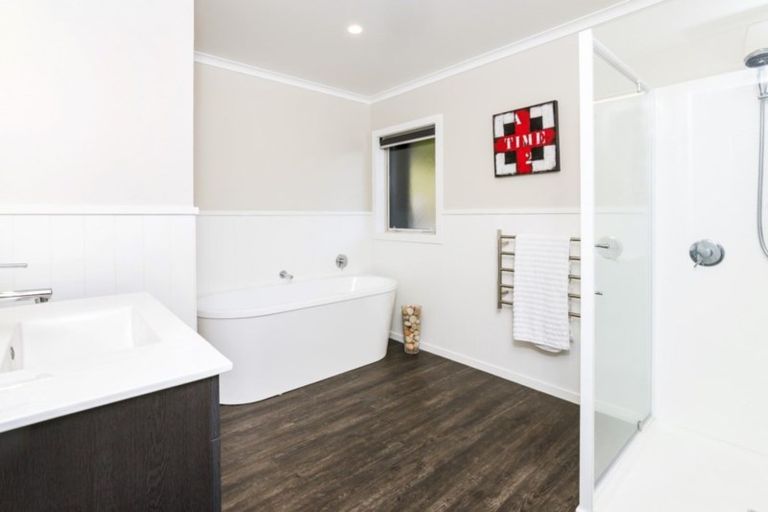 Photo of property in 15 Kittyhawk Drive, Kinloch, Taupo, 3377