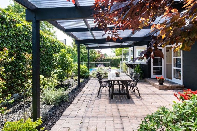 Photo of property in 10 Gillean Street, Havelock North, 4130