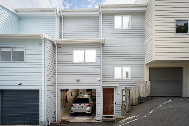 Photo of property in 5/143 Cockayne Road, Khandallah, Wellington, 6035