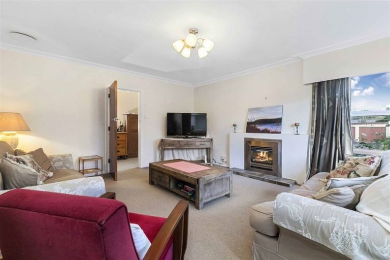 Photo of property in 4 Lynwood Place, Chedworth, Hamilton, 3210