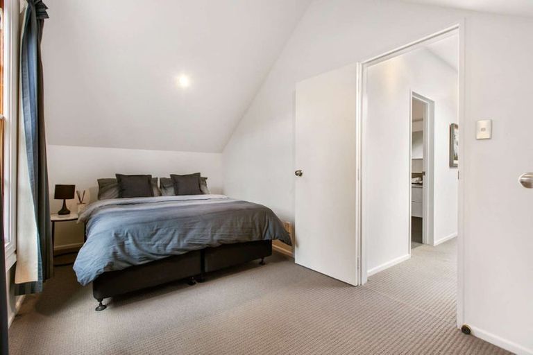 Photo of property in 49 Roslyn Terrace, Stanley Point, Auckland, 0624