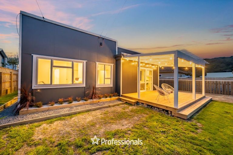Photo of property in 41 Merton Street, Trentham, Upper Hutt, 5018