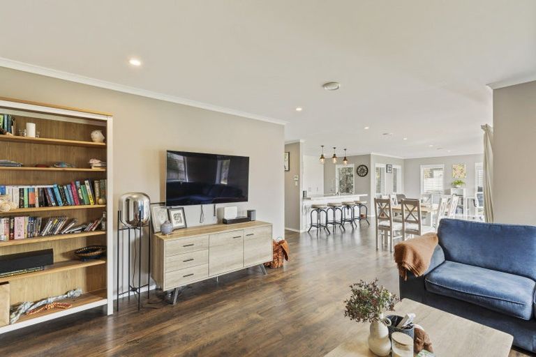 Photo of property in 5 Keene Drive, Bell Block, New Plymouth, 4312