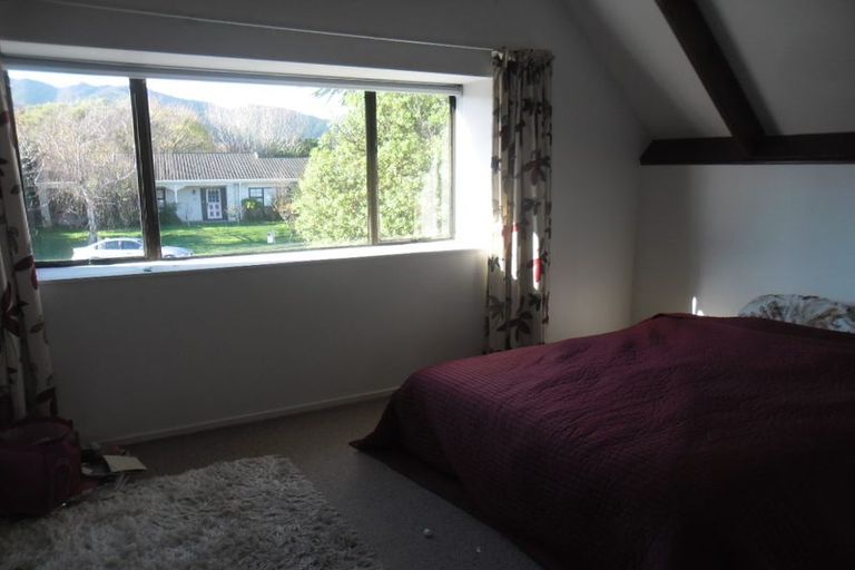 Photo of property in 7 Hurworth Grove, Waikanae, 5036