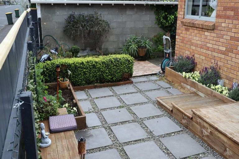 Photo of property in 45a Barrett Street, Westown, New Plymouth, 4310