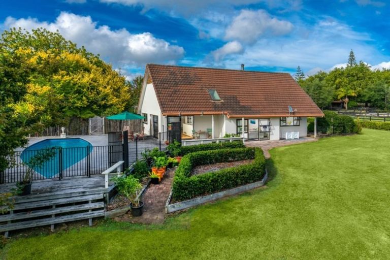 Photo of property in 31 Rangitopuni Road, Riverhead, 0793