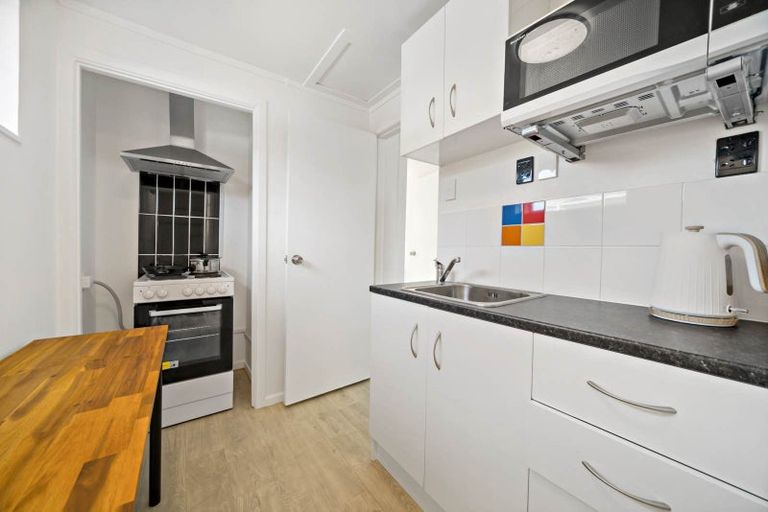 Photo of property in 24 Tawa Road, Onehunga, Auckland, 1061
