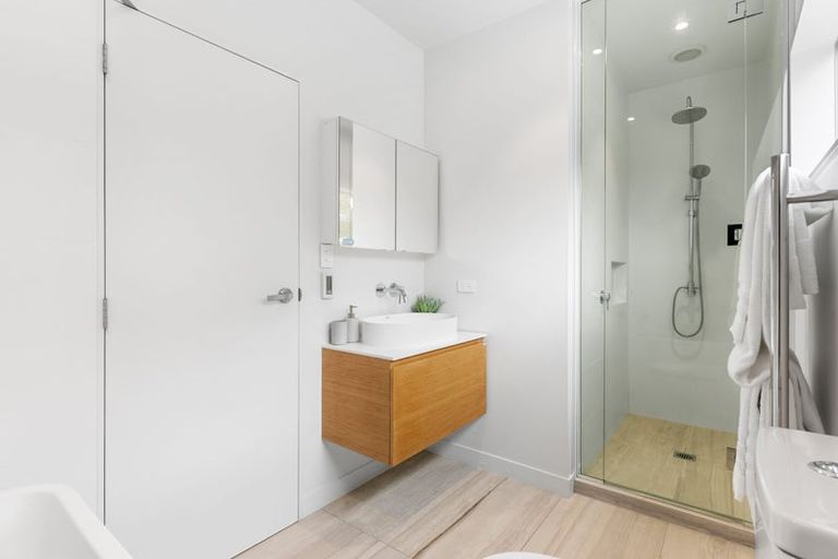 Photo of property in 22c Waipa Street, Birkenhead, Auckland, 0626