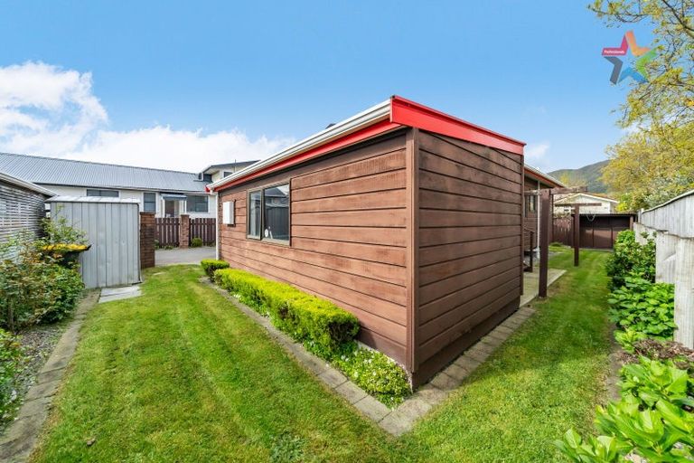 Photo of property in 2/37 Leighton Avenue, Waiwhetu, Lower Hutt, 5010