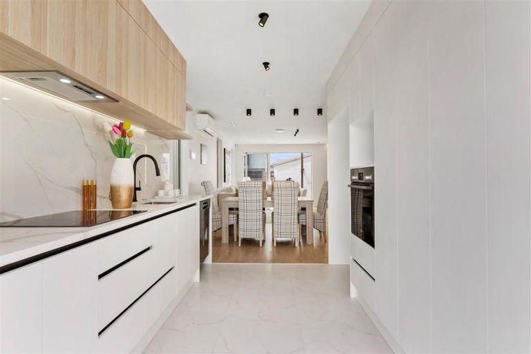 Photo of property in 14 Corporal Street, Papakura, 2110