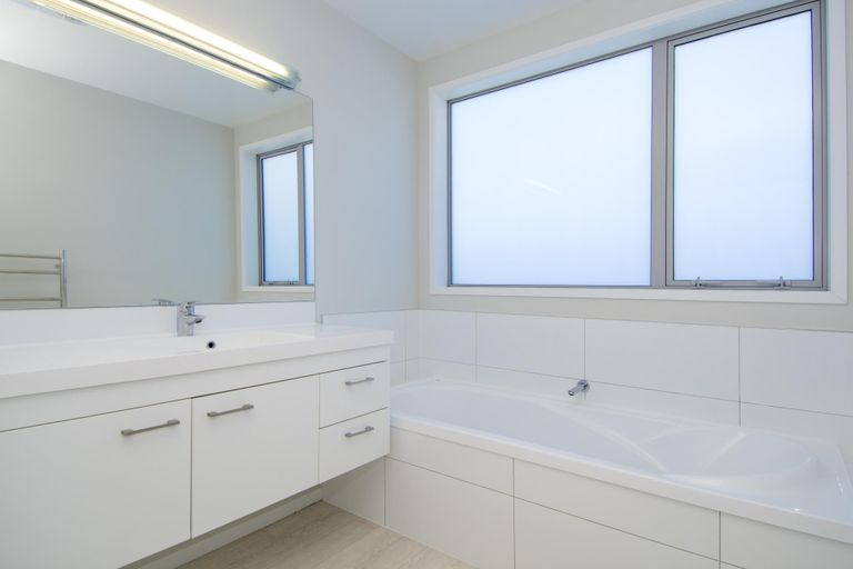 Photo of property in 53 Kohekohe Road, Papamoa Beach, Papamoa, 3118