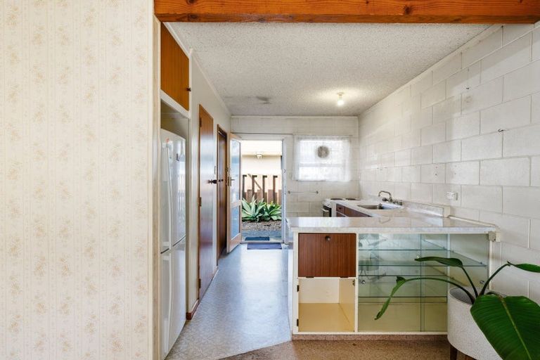 Photo of property in 2/875 Heaphy Terrace, Claudelands, Hamilton, 3214