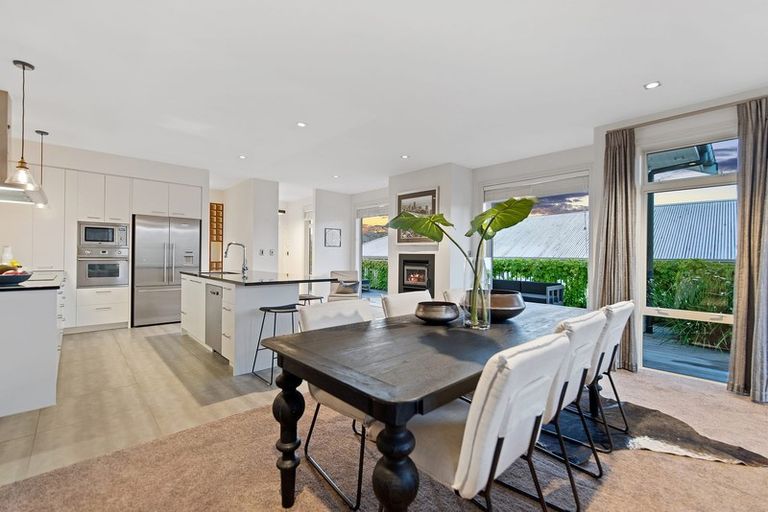 Photo of property in 6 York Terrace, Riverhead, 0820