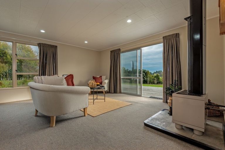 Photo of property in 174 Hendersons Line, Kelvin Grove, Palmerston North, 4470