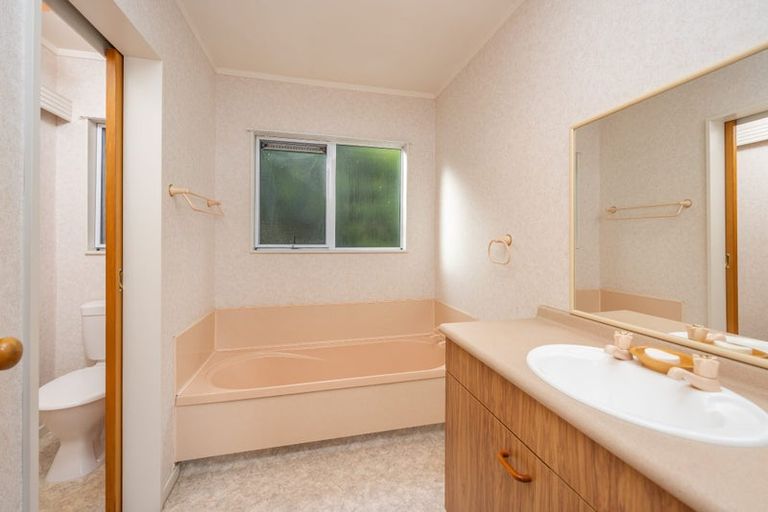 Photo of property in 32 Wainui Road, Raglan, 3225