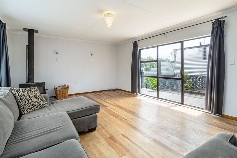 Photo of property in 100 Kuripuni Street, Kuripuni, Masterton, 5810