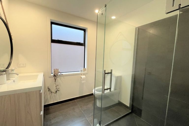 Photo of property in 2 Piper Way, Glen Avon, New Plymouth, 4312