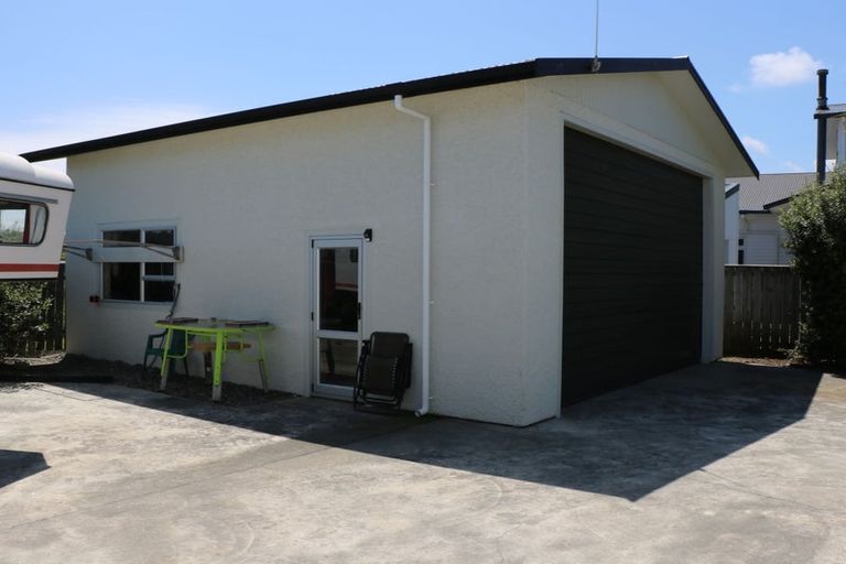 Photo of property in 67 Hartley Street, Foxton Beach, Foxton, 4815