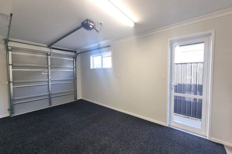 Photo of property in 24 Tasker Crescent, Pyes Pa, 3112