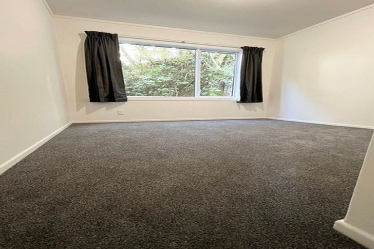 Photo of property in 169 Parkvale Road, Karori, Wellington, 6012