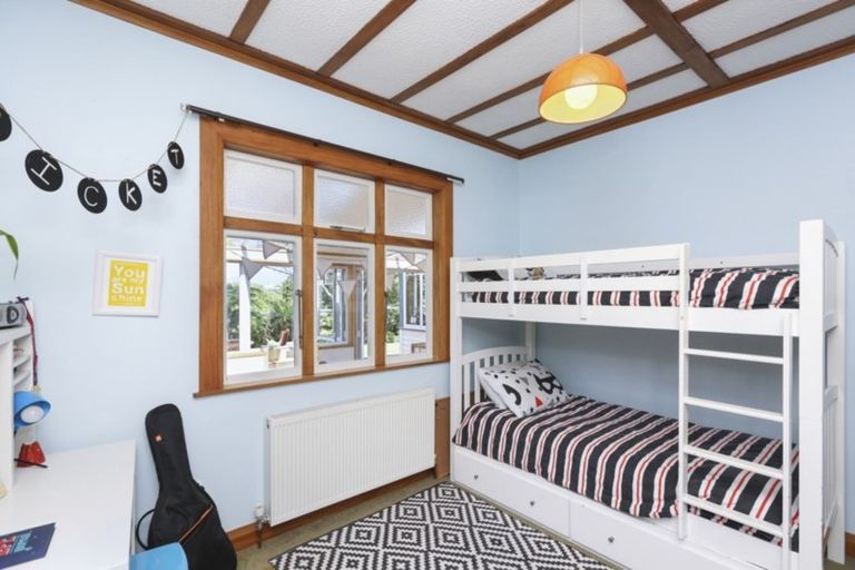 Photo of property in 25 Glen Almond Street, New Plymouth, 4310