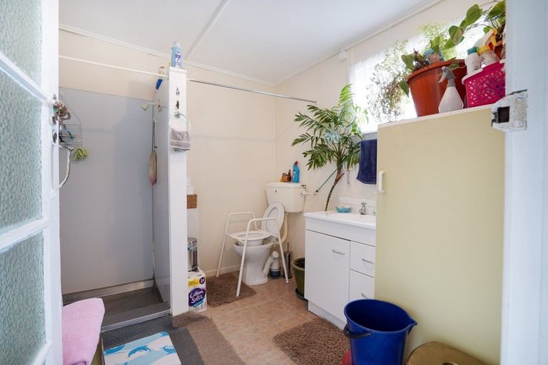 Photo of property in 16 Chrystal Street, Foxton Beach, Foxton, 4815