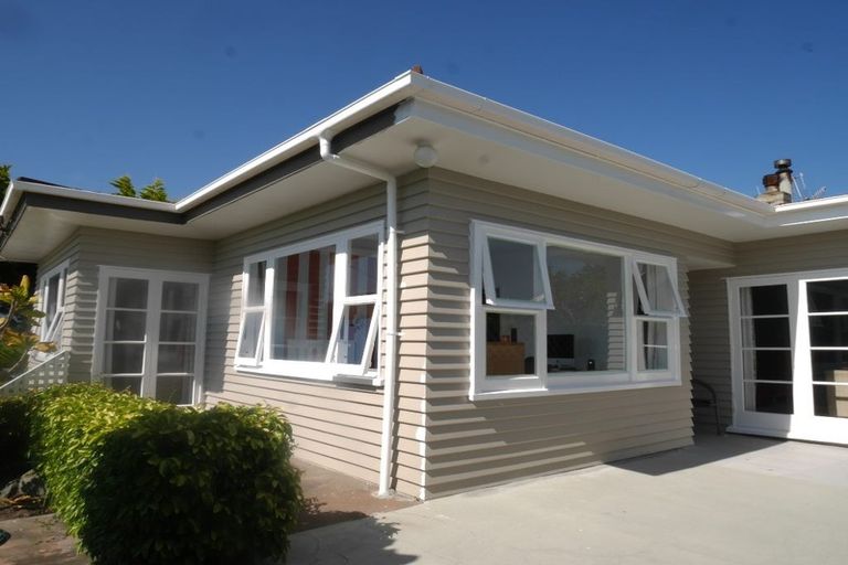Photo of property in 8 Dale Road, Raumati South, Paraparaumu, 5032