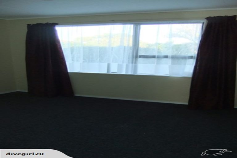 Photo of property in 4 Bryce Place, Kelvin Grove, Palmerston North, 4414