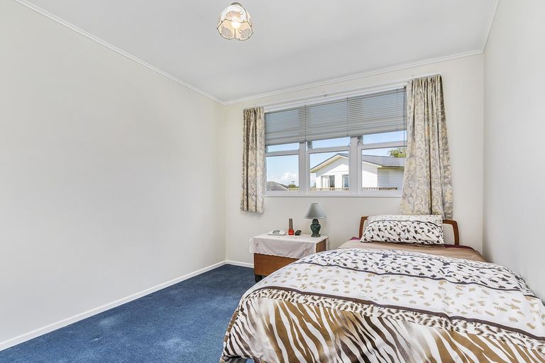 Photo of property in 193 Te Atatu Road, Te Atatu South, Auckland, 0610