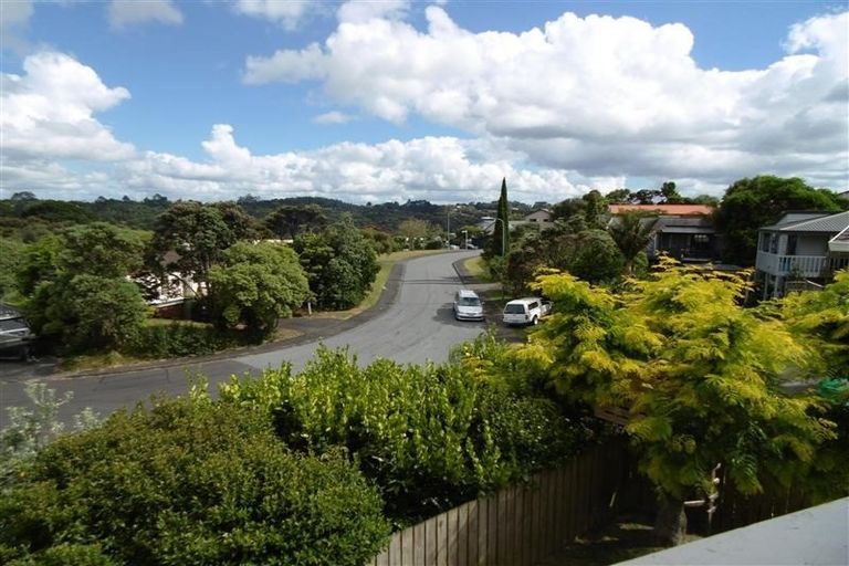 Photo of property in 10 Emery Grove, Bayview, Auckland, 0629