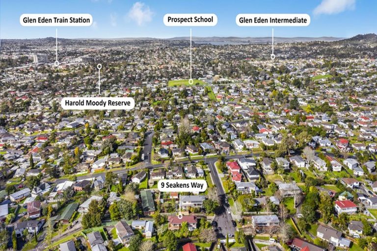 Photo of property in 9 Seakens Way, Glen Eden, Auckland, 0602