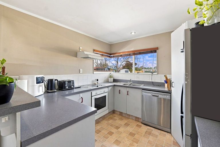 Photo of property in 19 Barbara Grove, Papamoa Beach, Papamoa, 3118