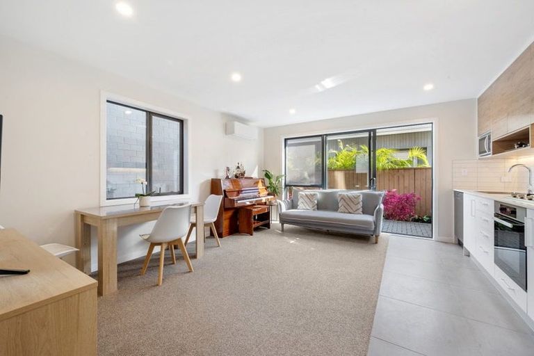 Photo of property in 10 Finesse Lane, Bucklands Beach, Auckland, 2012