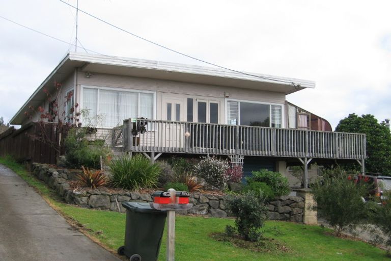 Photo of property in 8 Gurnard Road, Stillwater, Silverdale, 0993