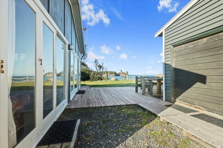 Photo of property in 8 Point Road, Mokau, 4376