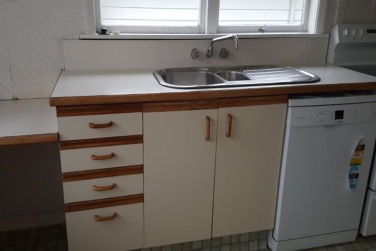 Photo of property in 23 Pembroke Street, Tawa, Wellington, 5028