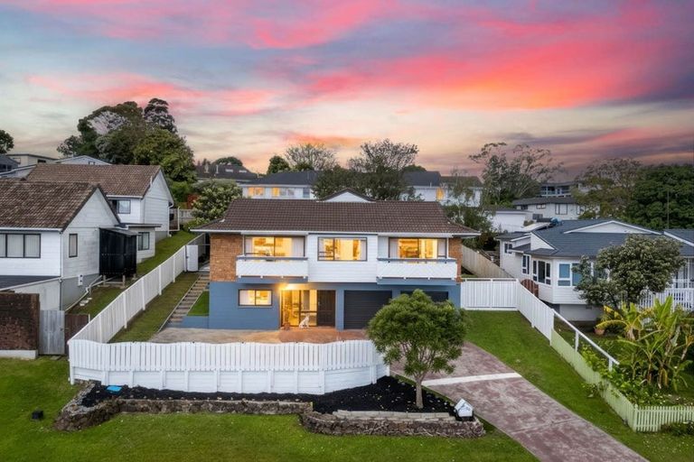 Photo of property in 59 Kennedy Avenue, Forrest Hill, Auckland, 0620