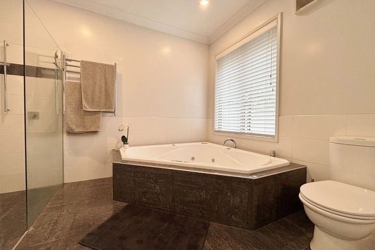 Photo of property in 68 Coolspring Way, Redwood, Christchurch, 8051