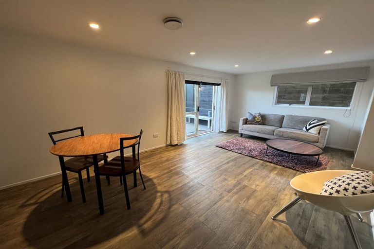 Photo of property in 1/50 La Trobe Street, Pakuranga Heights, Auckland, 2010