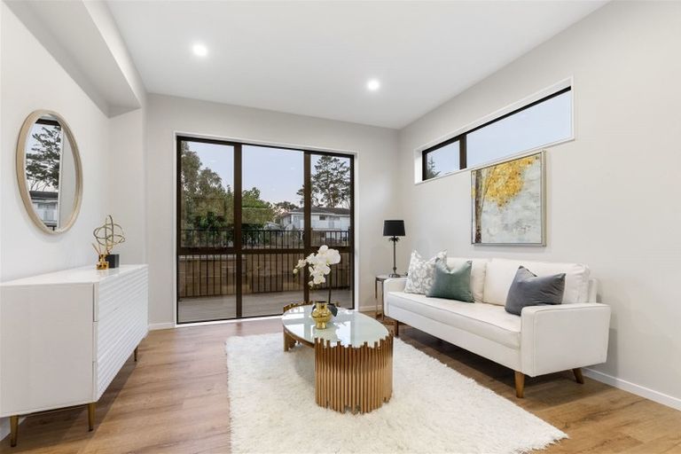 Photo of property in 51a Reynella Drive, Massey, Auckland, 0614