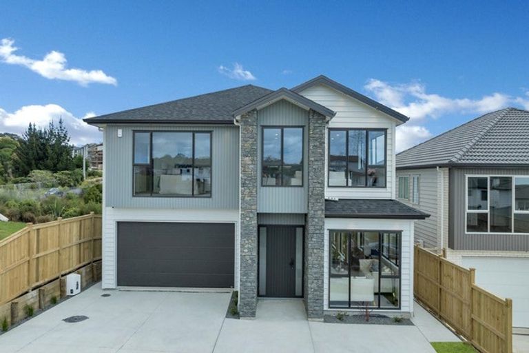 Photo of property in 24 Ballyalton Crescent, Flat Bush, 2019