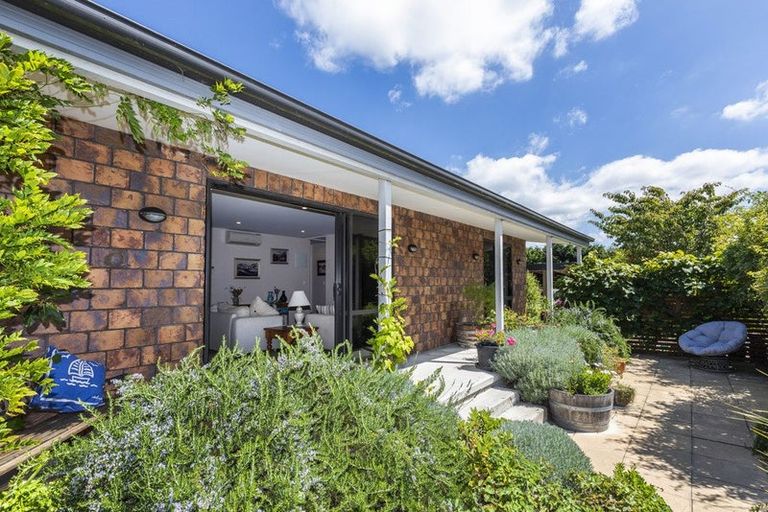 Photo of property in 110 Harpers Road, Swannanoa, Kaiapoi, 7692