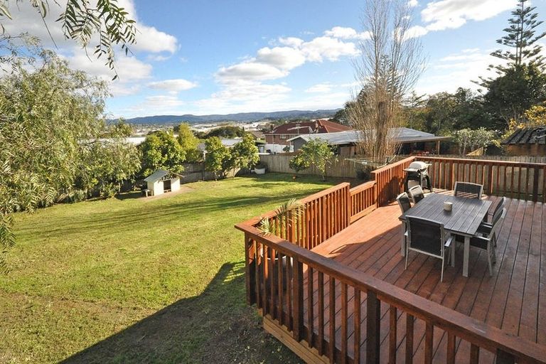 Photo of property in 47 View Road, Henderson, Auckland, 0612