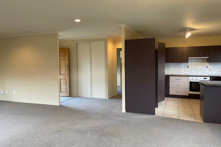 Photo of property in 26 Carisbrook Crescent, Papakura, 2110