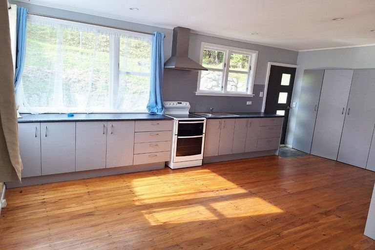 Photo of property in 10 John Street, Stokes Valley, Lower Hutt, 5019