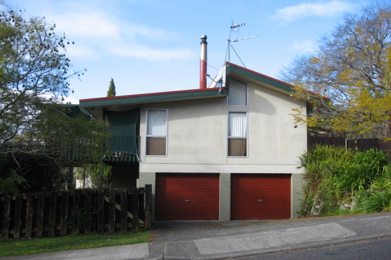 Photo of property in 19 Muritai Crescent, Havelock North, 4130