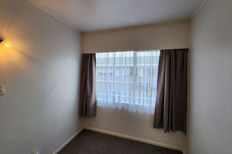 Photo of property in 2/17 Doment Crescent, Orewa, 0931